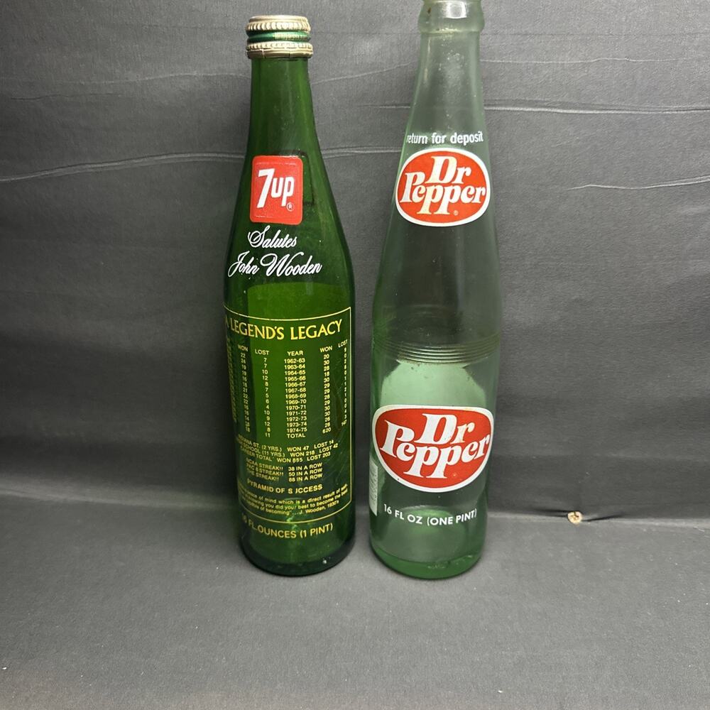 Vintage 1970's Dr Pepper Soda Bottle 16oz & 7up 16oz Bottle